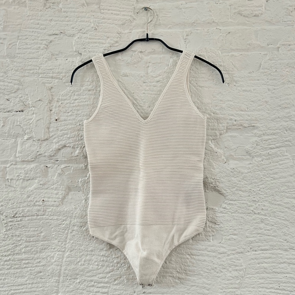 Abercrombie & Fitch White Ribbed V-neck Knit Bodysuit NWOT